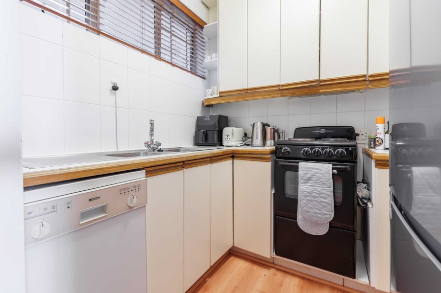 To Let 1 Bedroom Property for Rent in Mouille Point Western Cape